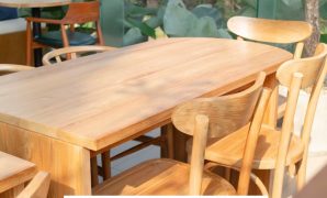 Meja Makan Kayu Jati Minimalis